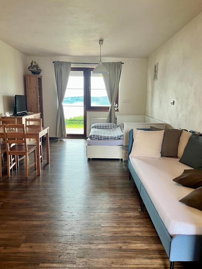 Apartman Plachetnice Frymburk Exteriör bild